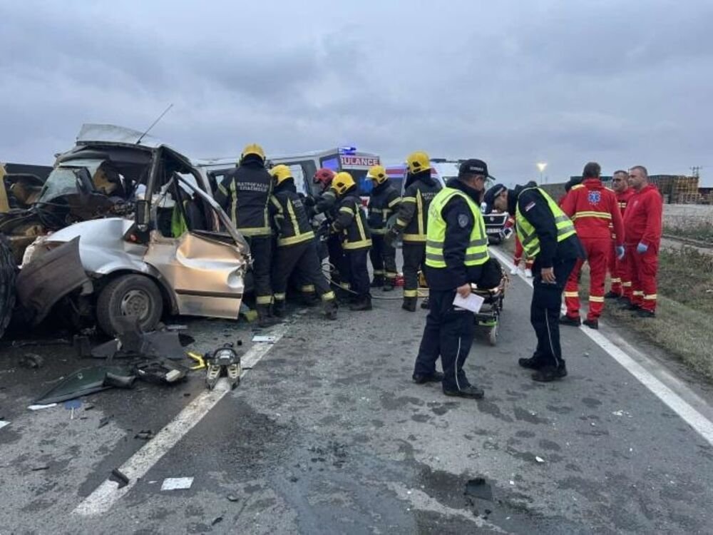 "NAŠEM DRUGU JE POTREBNA POMOĆ" Mladiću koji je povređen u teškoj nesreći kod Rume potrebna krv, mrežama kruži apel