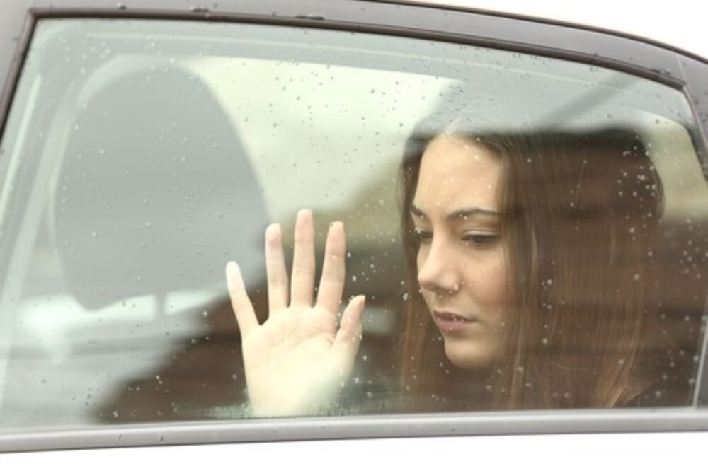 RODILA SINA ZA KOG SU JOJ REKLI DA JE NIJE PREŽIVEO: Posle 20 godina je našla stvar zbog koje se SKAMENILA U MESTU!