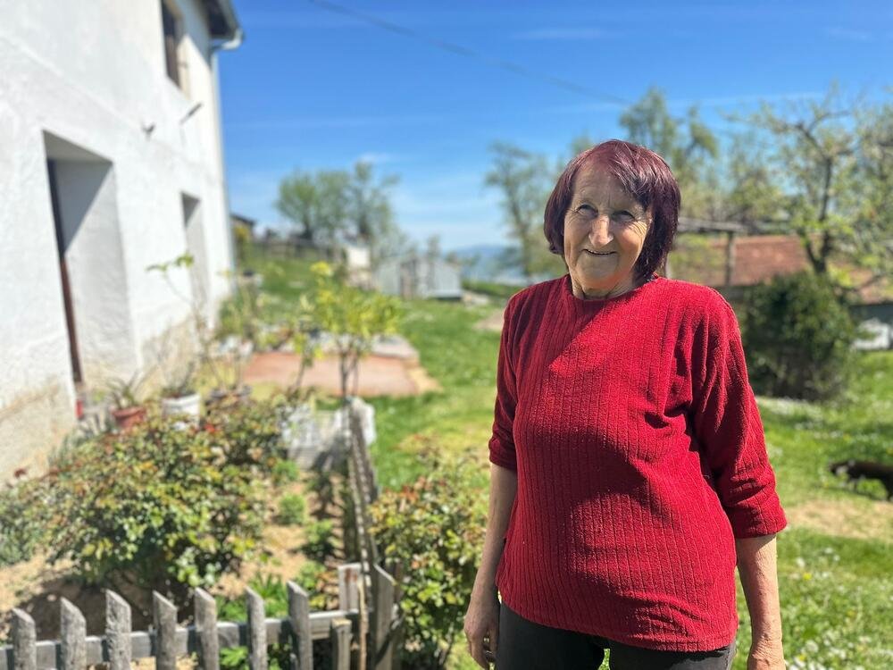 "Prvo popijem kafu, pa idem u štalu" Baka Vera otkriva tajnu života na selu, ima i živinu, sve poslove obavlja sama