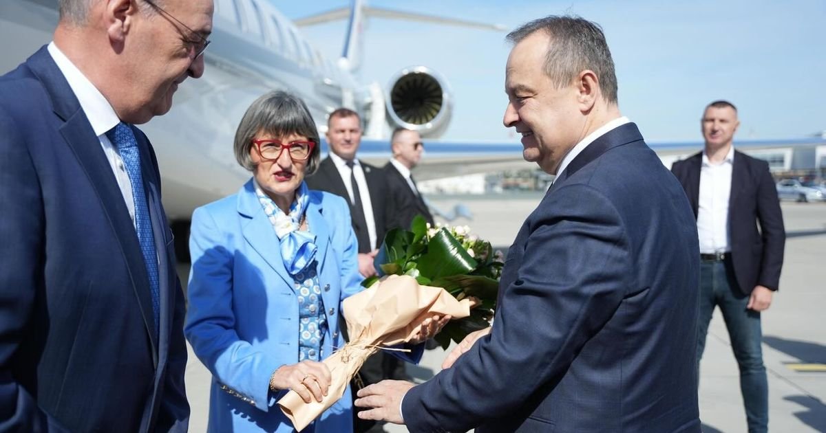 Historic visit after 18 years: Swiss President Guy Parmelin arrives in Belgrade, welcomed by Ivica Dacic