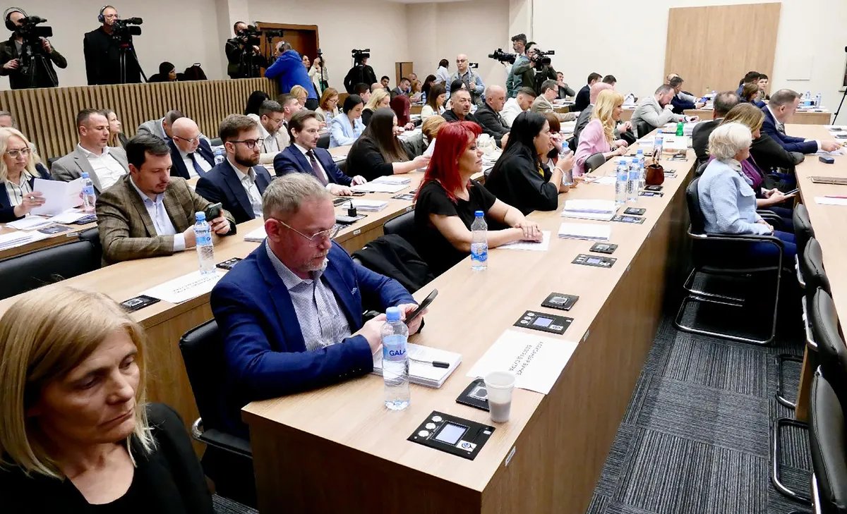 "Sednica beogradske Skupštine zakazana da bi se provukao još jedan koruptivni projekat koji će građane koštati pola milijarde evra"