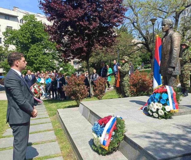 OBELEŽENA GODIŠNJICA SMRTI GAVRILA PRINCIPA: Član Gradskog veća Miljan Damjanović položio venac na spomenik