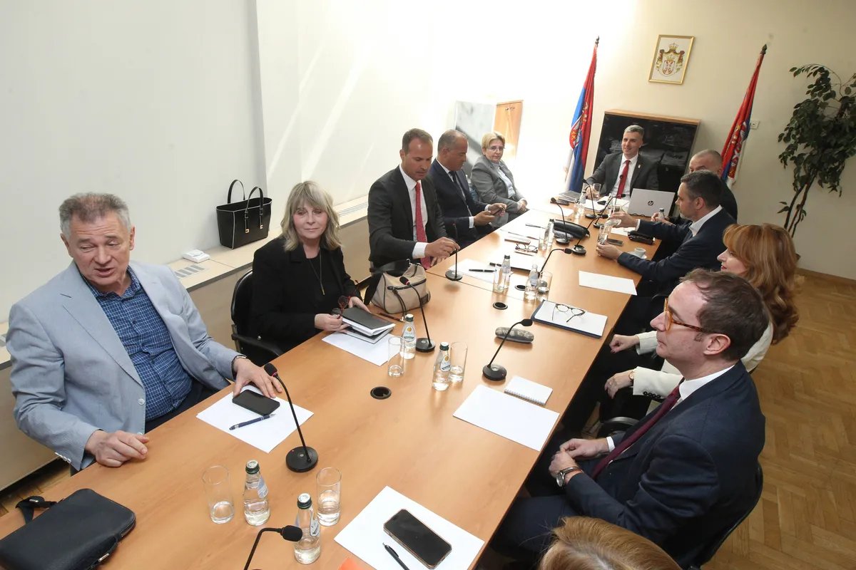 SAZNAJEMO Ministar pravde, istaknuti pravnik i trojica tužilaca blokirali povratak tužilaca u JTOK