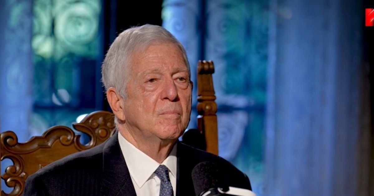 Rekao sam im sve u lice: Princ Aleksandar ispričao šta je poručio Klintonu i Bleru pred bombardovanje Srbije