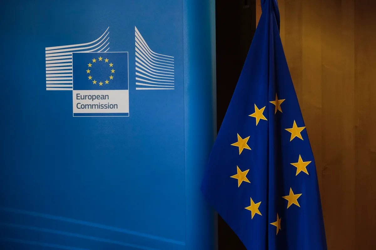 Evropska komisija: Srbija u najkraćem roku u potpunosti da sprovede preporuke Venecijanske komisije