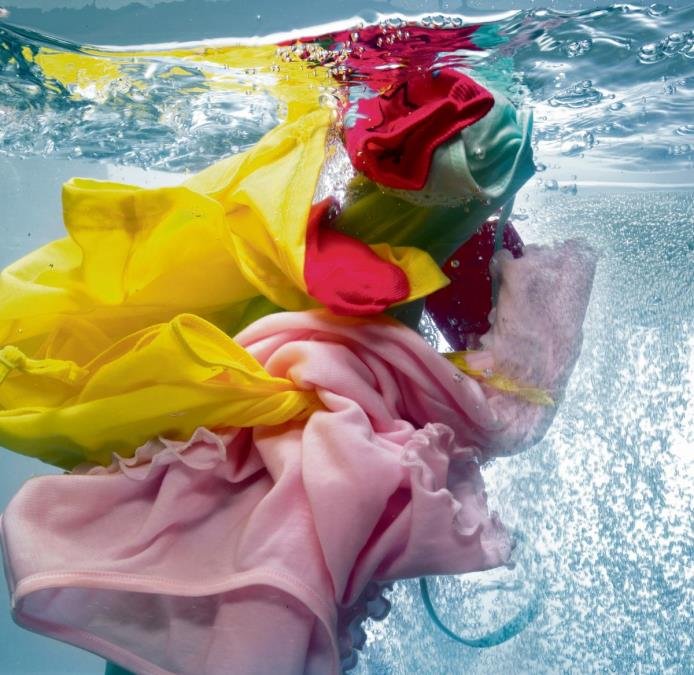Produžite im vek trajanja: Evo kako pravilno da perete odeću od osetljivih materijala!