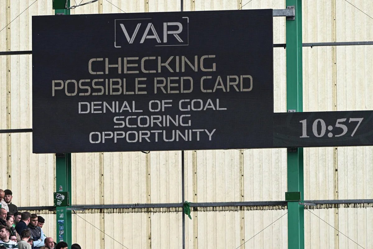 VAR kakav znamo odlazi u istoriju, najavljene korenite promene - sada će se i treneri pitati, evo šta to znači za VAR sudije