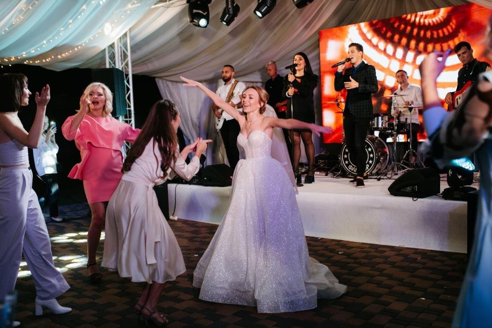 Deveruša dobila zadatak od mlade na venčanju, ljudi se šokirali: "Ovo je tako tužno" (video)