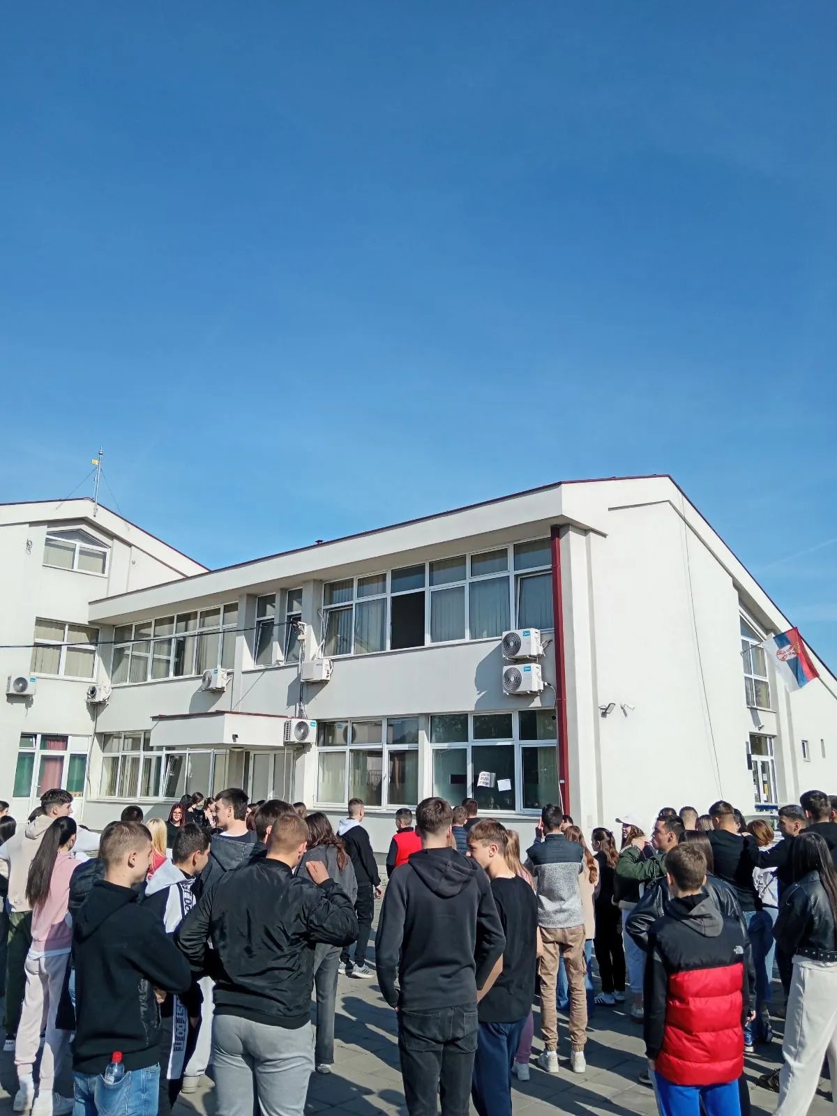 Obustava nastave u srednjoj školi u Lajkovcu zbog smene direktorke