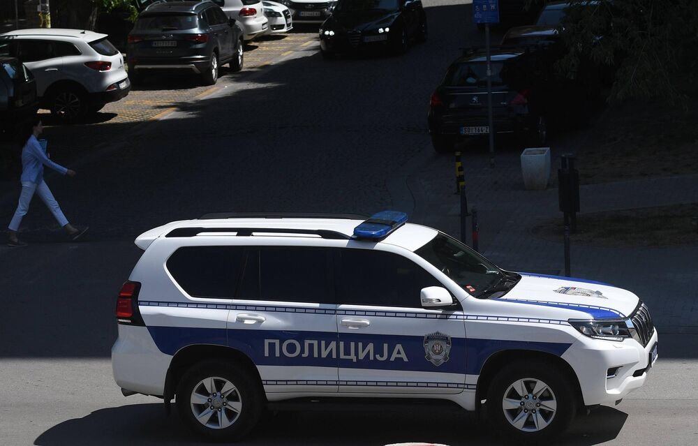 POLICIJA TRAGA ZA PRESTUPNICIMA: Ispisali grafite neprimerenog sadržaja na Hemijskom fakultetu!