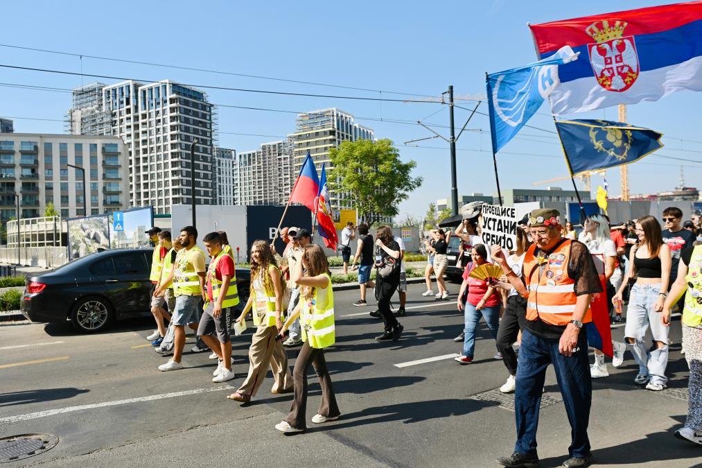 STUDENTI BLOKADERI SU PROLEĆNI VIRUS KOJI SE SVAKAKO GASI! Analitičari: Oni su vrsta igračke kojom se igraju NVO, deo opozicije i interesni centri moći