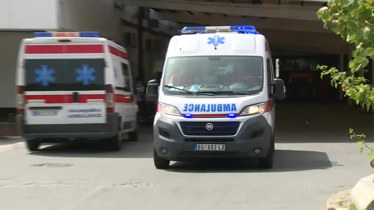 Tri saobraćajne nezgode noćas u Beogradu, pet osoba lakše povređeno