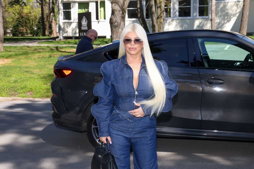 (FOTO) OVO JE DEČKO S KOJIM JE DARA BILA OD 4 DO POLA 7? Boris se oglasio, pa zaintrigirao sve uz njenu pesmu