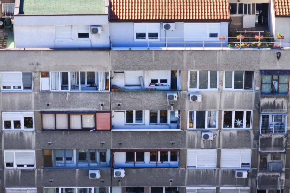 "Plaćamo 140€ za 54 kvadrata!" Srbi otkrili koliko daju za kiriju u Beogradu pa šokirali mnoge - ovde je najjeftinije