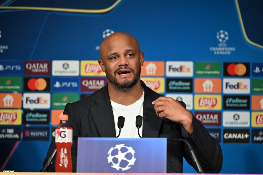 PALO DEVET GOLOVA, BAJERN IZGUBIO, A KOMPANI ODUŠEVLJEN - IGROM U ODBRANI?! Trener velikana iz Minhena sve iznenadio posle epskog spektakla!