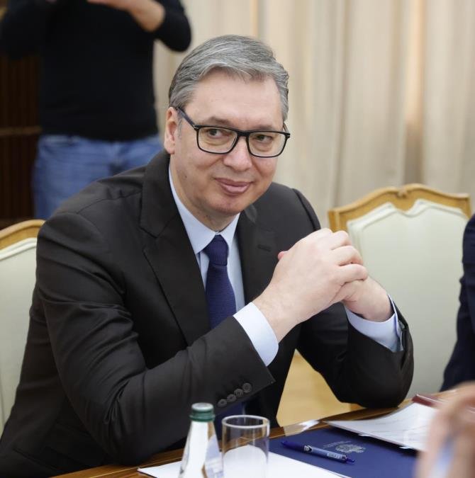 VAŽAN SASTANAK NA ANDRIĆEVOM VENCU: Predsednik Vučić razgovara s evropskim komesarom za unutrašnje poslove i migracije