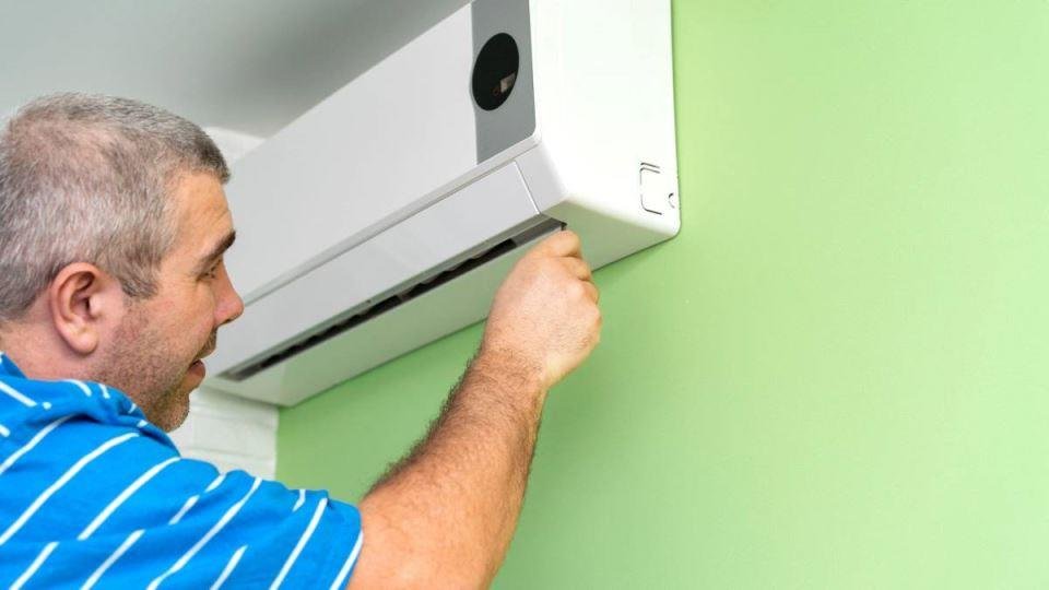 Majstori otkrivaju trik: Posle ovoga klima radi kao nova, a košta samo par hiljada: Ako zakasnite možete da ostanete bez uređaja usred leta