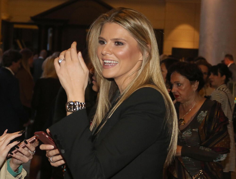 O OVOM BIZNISU MELININOG MUŽA NIKO NIJE ZNAO! Malo mu 28 FUNKCIJA, pa sad UZIMA PARE I OVDE - evo šta se DOSETIO