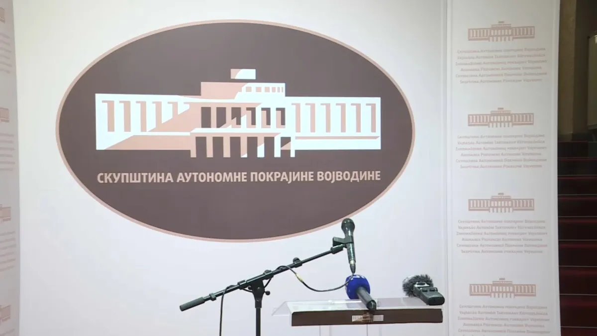 U toku sednica Skupštine Vojvodine, opozicija traži ostavku Balinta Juhasa