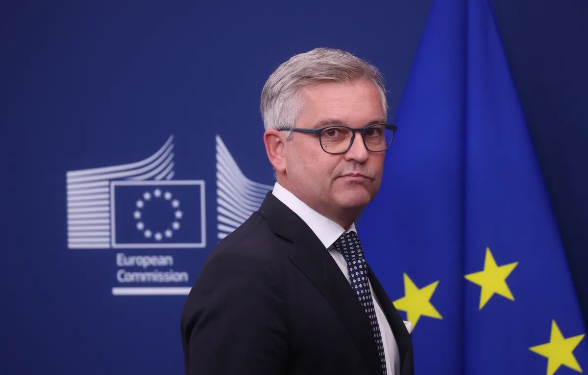 "Vučić će vas iskoristiti za svoju propagandu": Evroposlanici upozorili komesara Brunera da svojim dolaskom u Srbiju šalje pogrešnu poruku