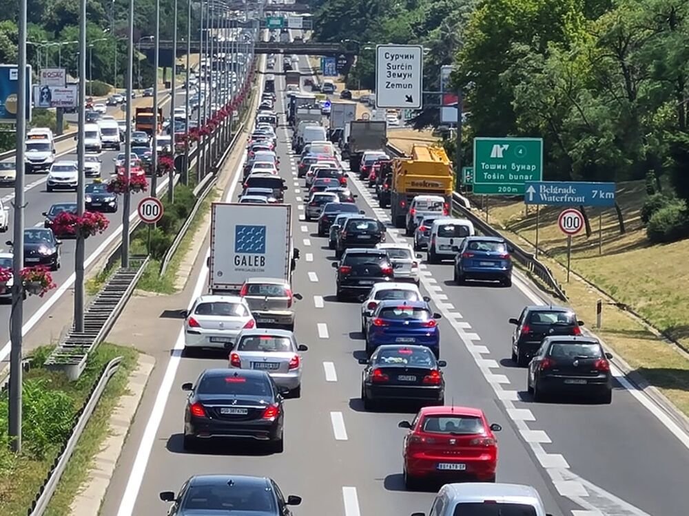 OVA TRI "NE" MOGU DA VAM SAČUVAJU ŽIVOT: Važan apel za vozače pred prvomajske praznike
