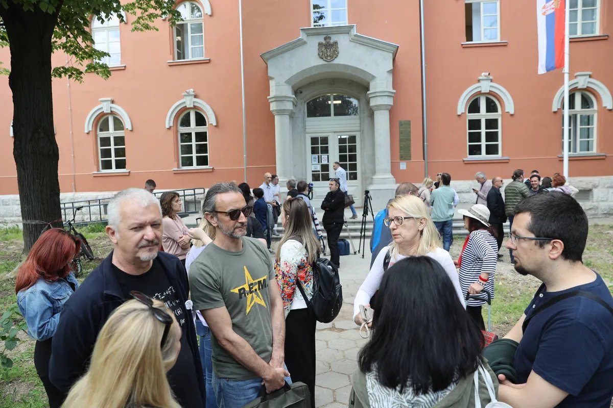 "Slučaj jaja" pred niškim sudom: Student tvrdi da nije kriv, gradonačelnik Dragoslav Pavlović se nije pojavio VIDEO