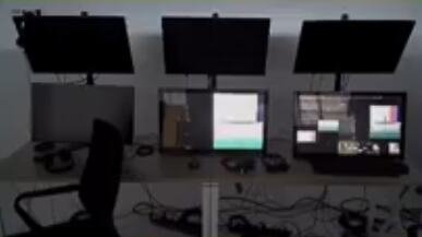 VAR SOBA PRAZNA, A SUDIJA GLEDA SNIMAK?! Šokantne scene sa fudbalske utakmice izazvale lavinu reakcija! Arbitar pregledao snimak, ali ko ga je pustio?