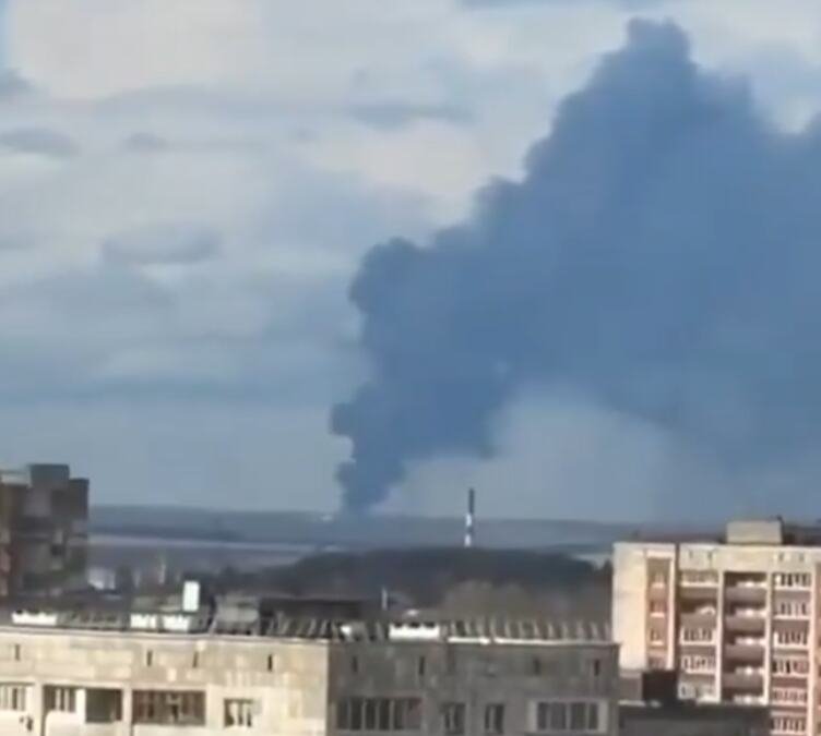 UKRAJINA NAPALA CILJEVE U RUSIJI UDALJENE ČAK 1.500 KILOMETARA! Zelenski: Nastavićemo da povećavamo domet udara (VIDEO, FOTO)