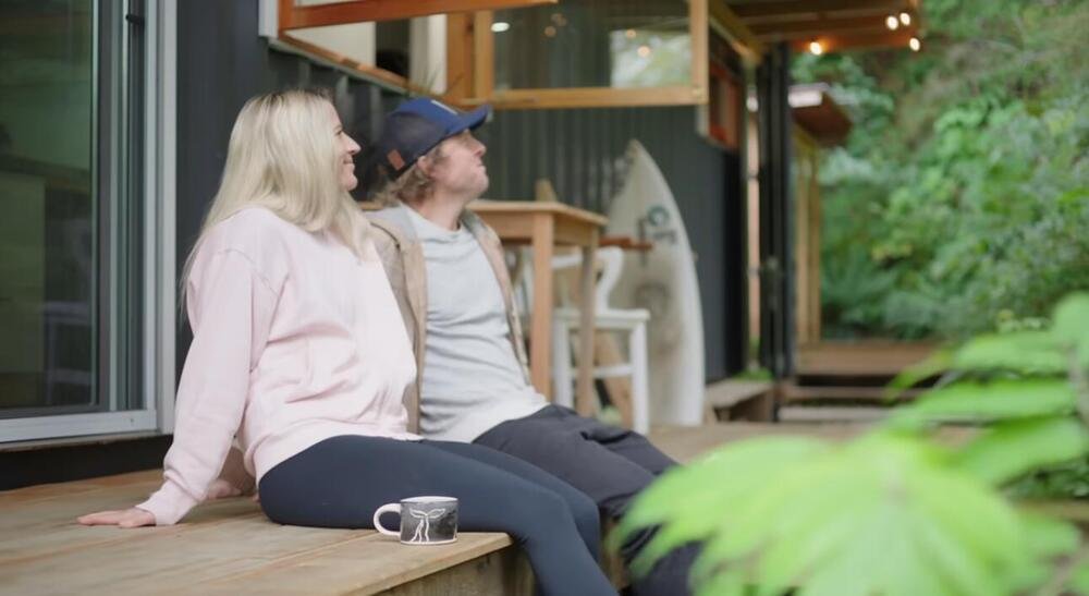 OD POLOVNOG KONTEJNERA NAPRAVILI KUĆICU IZ SNOVA! Pogledajte kako izgleda unutra, ODUŠEVIĆETE SE (VIDEO)