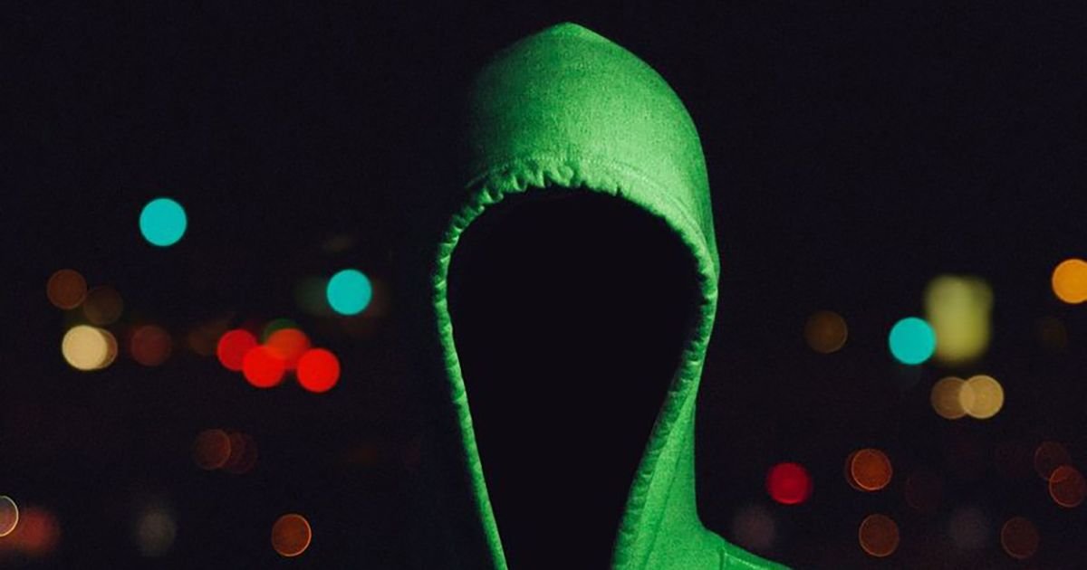 Tvrdi da je stigao iz budućnosti, pa upozorava ljude: "Bogati se već pripremaju, tama stiže 6. juna"