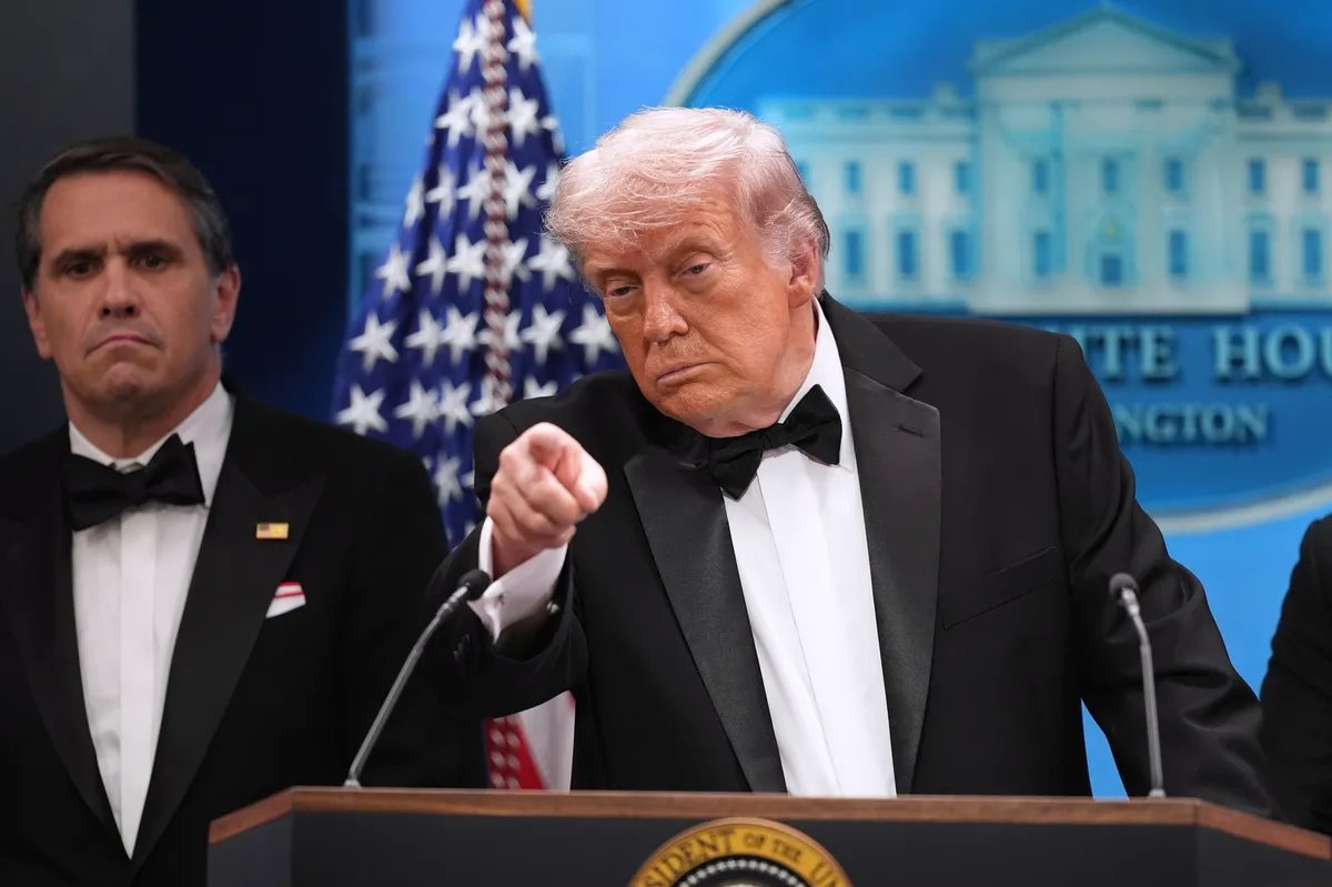 Trampov portret na novoj seriji pasoša povodom proslave 250. godišnjice nezavisnosti SAD