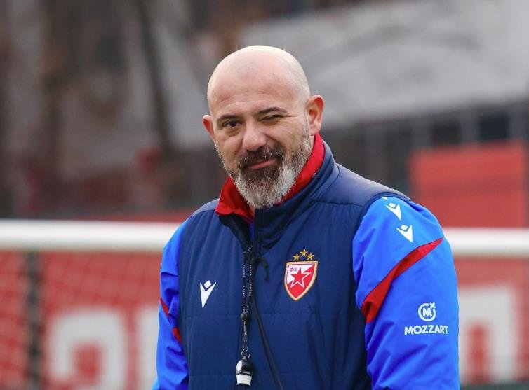 STANKOVIĆ O BROJNIM TEMAMA PRED MEČ PROTIV JEDINSTVA! Trener Zvezde zna odakle preti najveća opasnost, očekuje pun stadion, a evo na koga ne može da računa