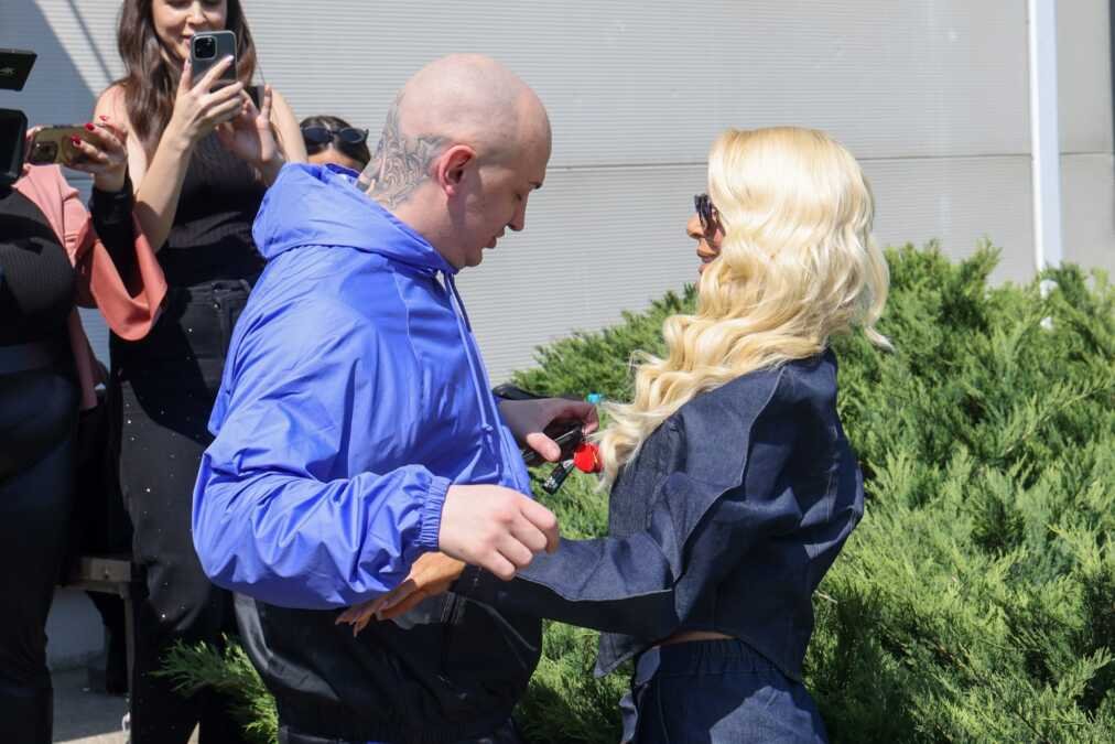 HAOS U ŠIMANOVCIMA! Desingerica poručio Bojani da ide kod psihijatra, voditeljka uzvratila: Nije vredan pomena! BUKTI RAT