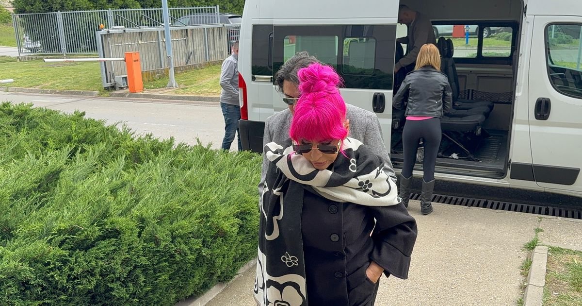 Zorica Brunclik ne skida osmeh s lica, evo šta je uradila u studiju nakon što se presvukla