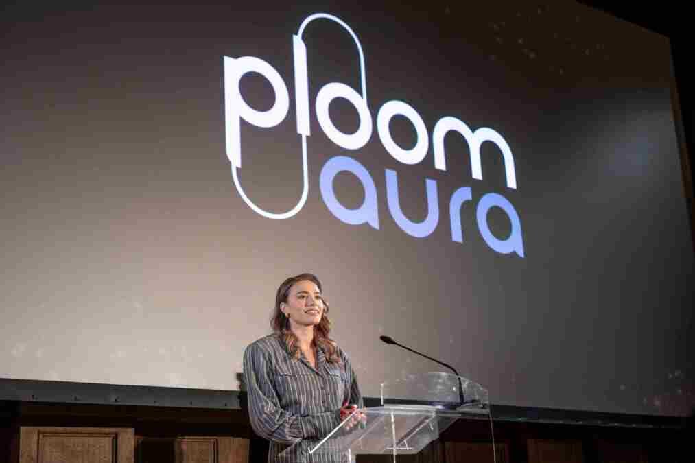 Ploom ponosni dobitnik godišnjeg priznanja za poslovnu inovaciju drugu godinu zaredom Ploom AURA donosi inovativni spoj tehnologije, dizajna i personalizacije