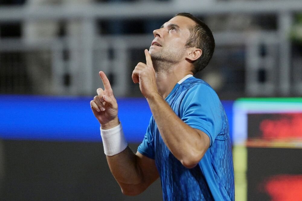 Đere u četvrtfinalu!