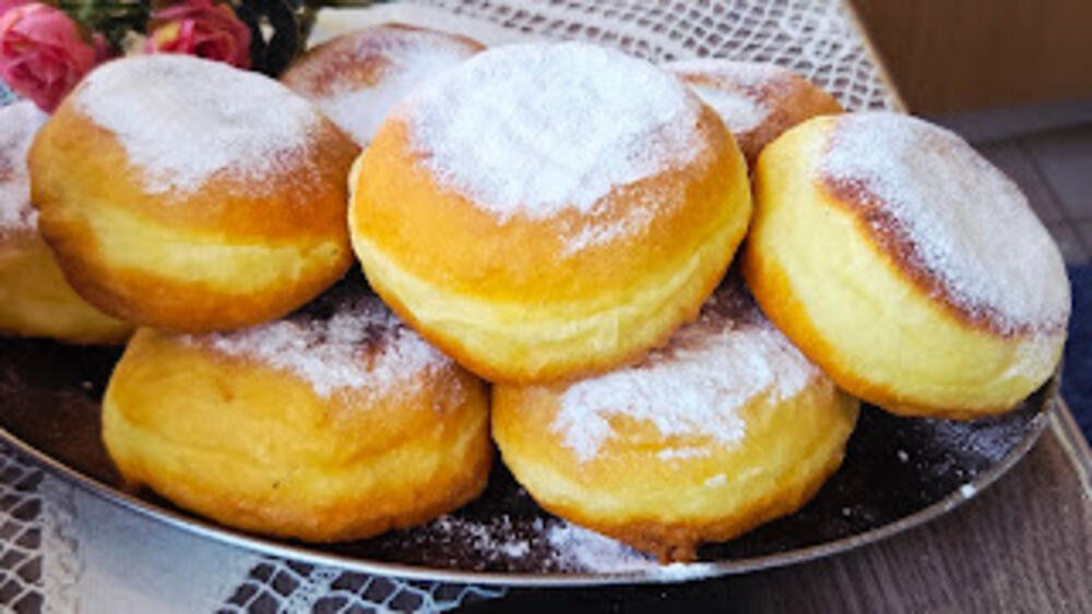 Jedan sastojak čuda čini: Ako ovo dodate u krofne neće upiti ni kap ulja, recept zlata vredan