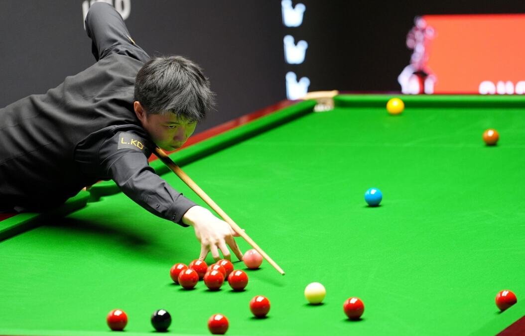 KINEZ NIJE USPEO DA SKINE KLETVU: Džao Sinton ostao bez titule svetskog prvaka, Marfi u polufinalu