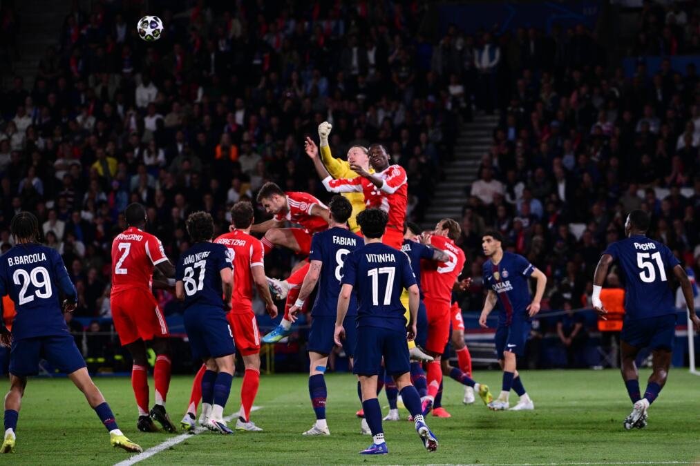 ZAŠTO JE MEČ PSŽ - BAJERN BIO DRUGAČIJI OD SVIH? Slavni fudbaler otkrio ključan detalj