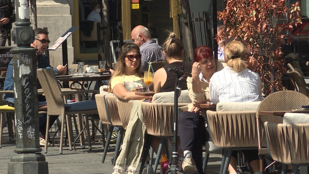 Serbia issues first triple-tranche Eurobonds