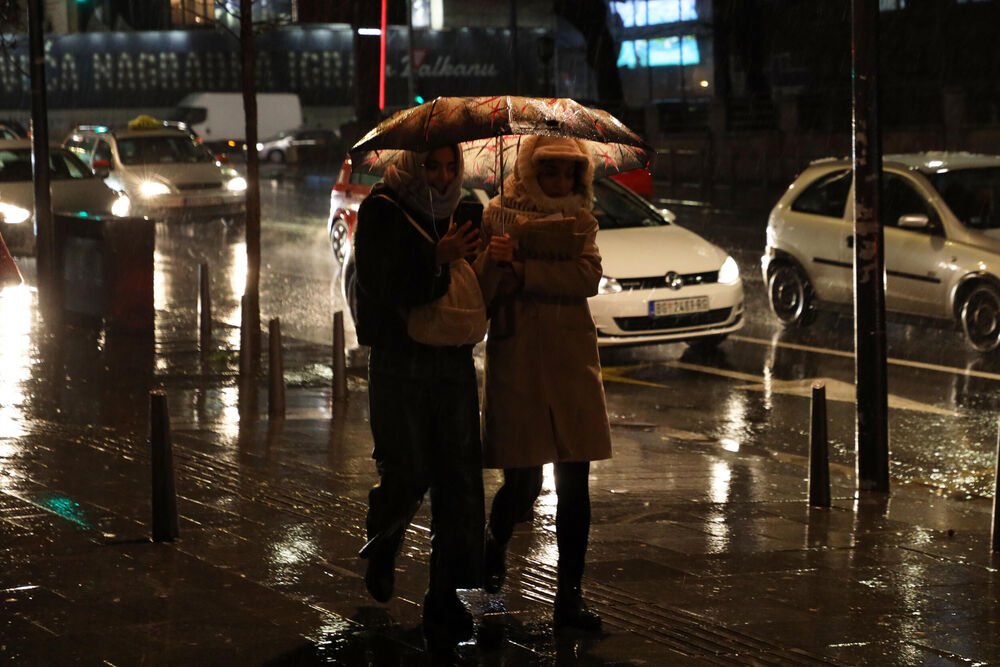 Tokom noći nas čeka kiša: U ovim delovima zemlje će biti padavina, najnovije upozorenje RHMZ!