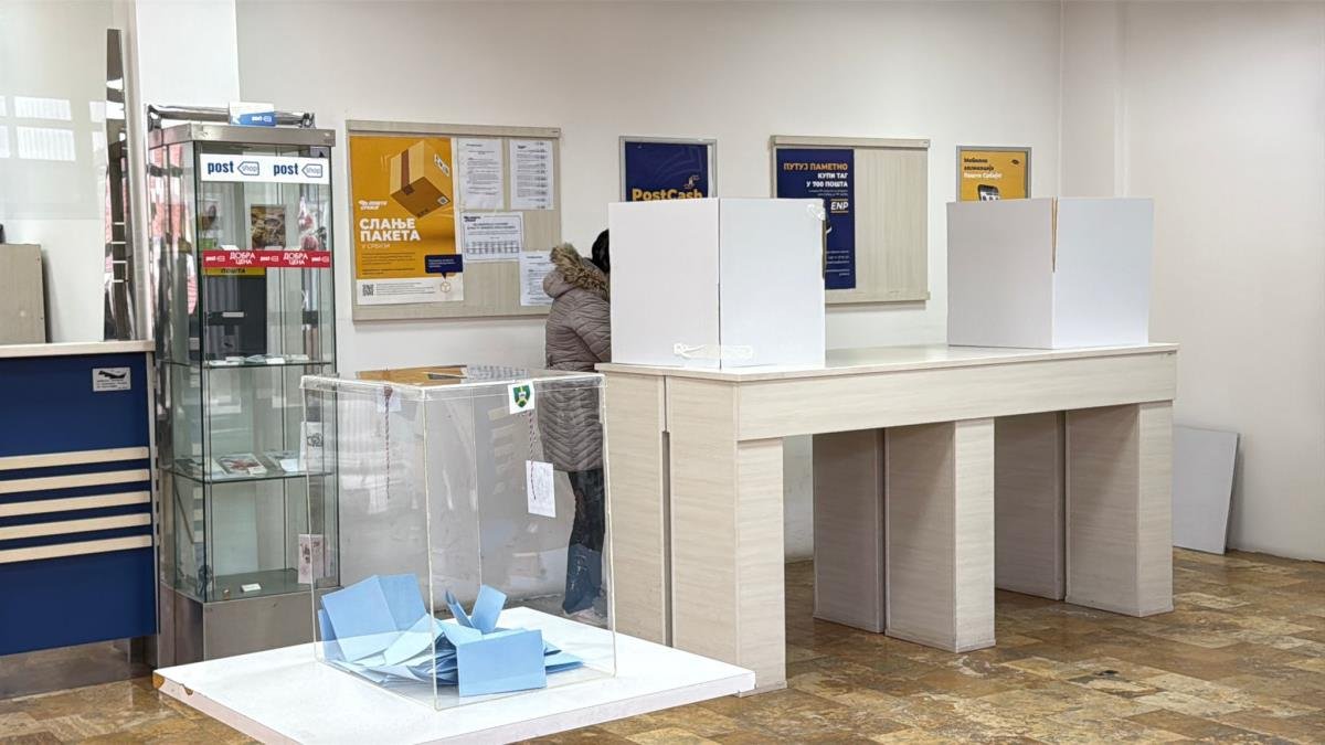 UBEDLJIVA POBEDA SNS NA PONOVLJENIM IZBORIMA U KNJAŽEVCU  Lista "Aleksandar Vučić - Knjaževac, naša porodica" osvojila je 67,3% glasova