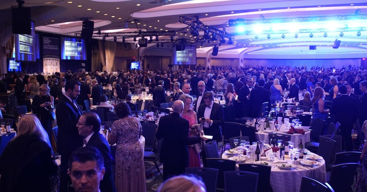 Šta se dogodilo sa 2.600 porcija jastoga i bifteka? Napad na Trampa prekinuo svečanu večeru