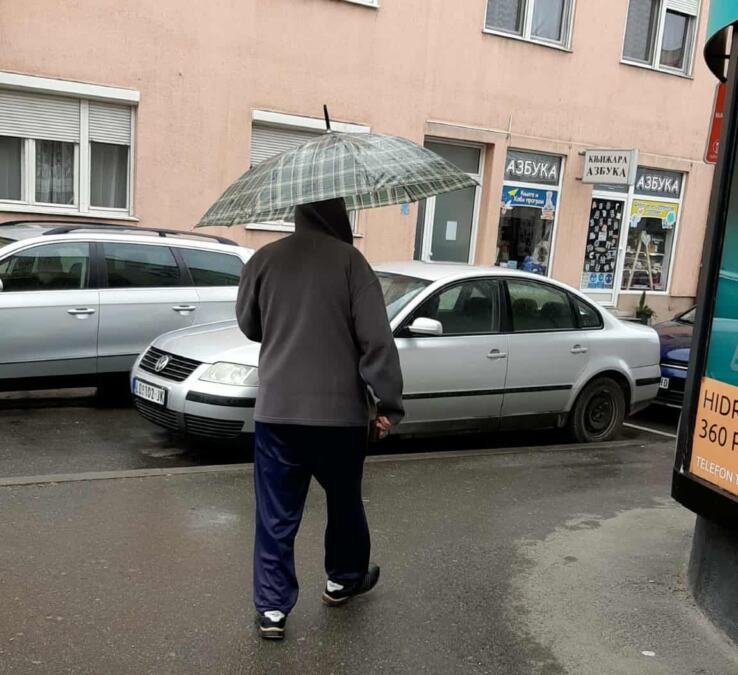 NE KISNEŠ, IMAŠ KIŠOBRAN, A RUKE SLOBODNE Loznički recept za kišne dane (FOTO)