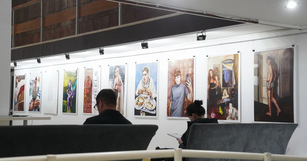 Izložba slika “Reels- identitet u doba algoritma” otvorena u DKCB