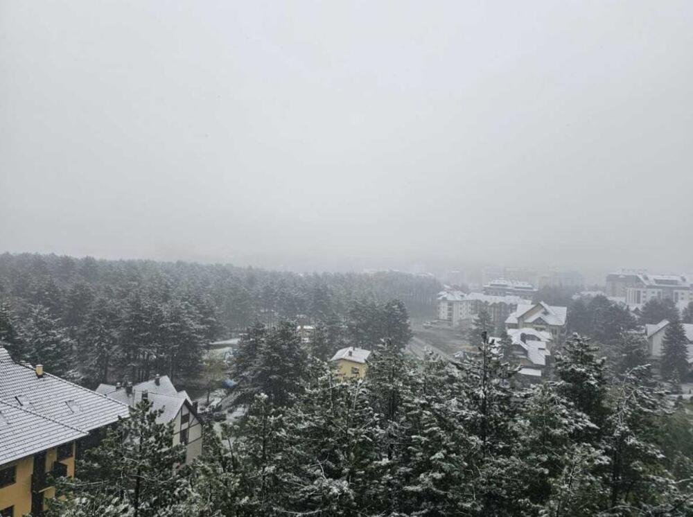 ZIMA SE VRAĆA NA VELIKA VRATA: Sneg veje li veje pred 1. maj, temperatura pala na 0, prizor kakav se ne pamti
