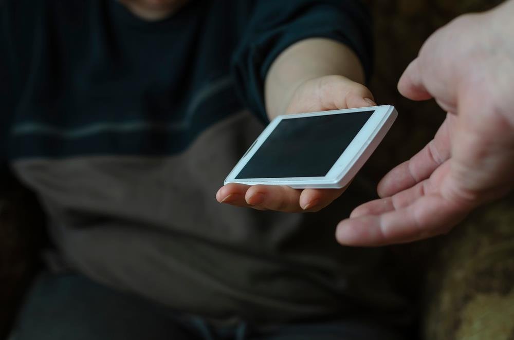 Mnogi prave grešku kad prodaju telefon: Uradite ovo pre nego što bude kasno!