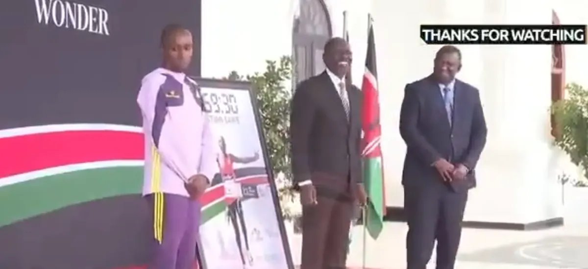 Spektakularan doček za svetskog rekordera: Pogledajte šta je poklonio predsedniku nakon čuda u koje je malo ko verovao