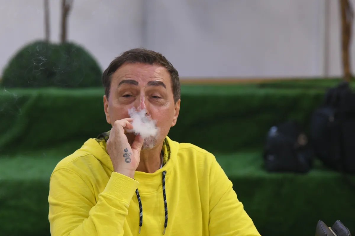 Kebu snimili kako prolazi pored studentskih štandova, a ono što je rekao bolje da nismo čuli (VIDEO)