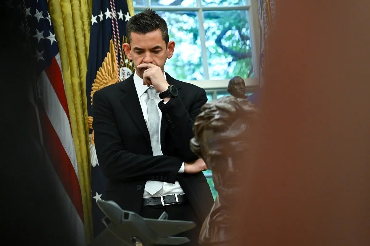 Šok u Beloj kući, Tramp komentarisao izgled direktora NASA pred svima: "Ima super sluh"